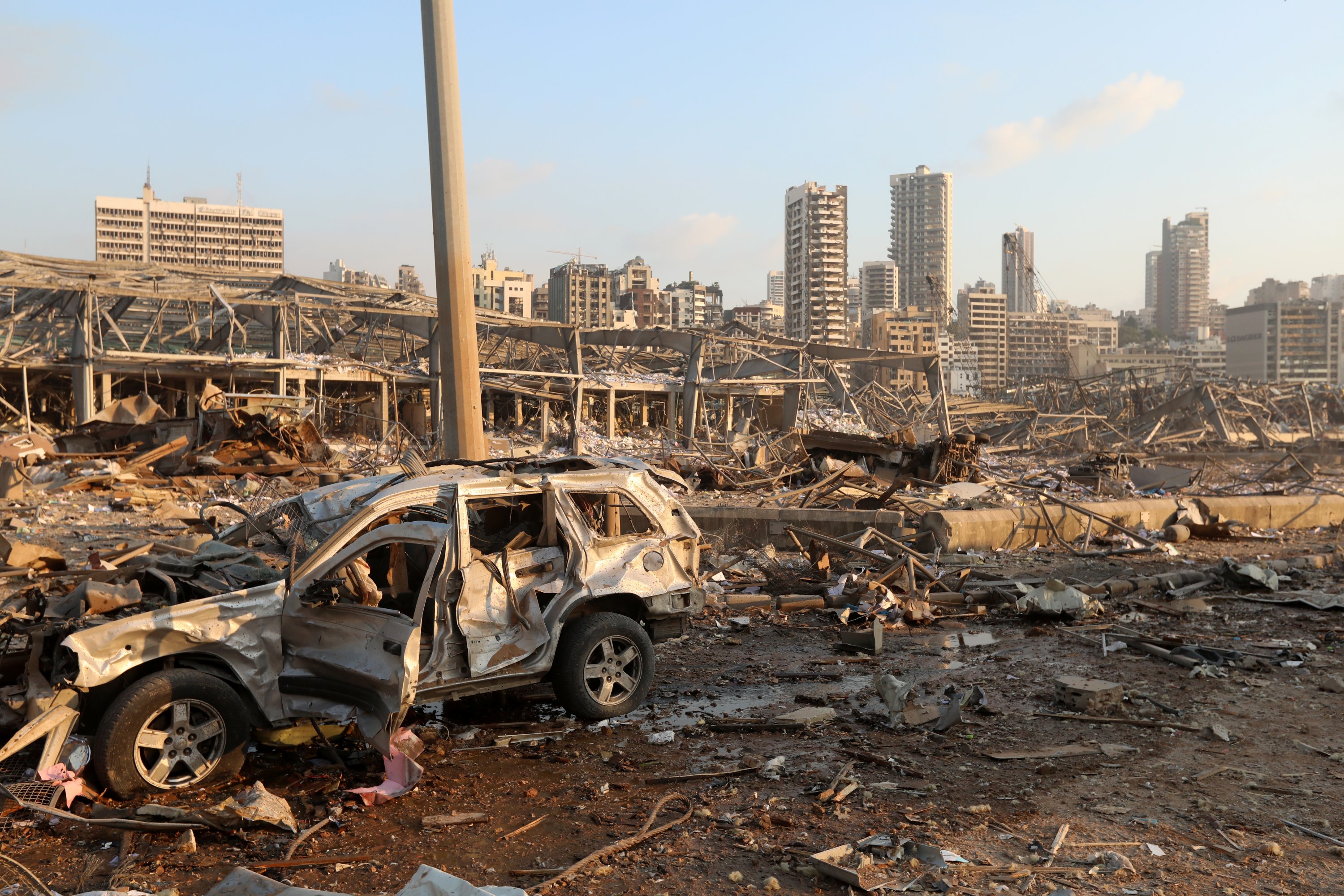 Sedikitnya 70 Orang Tewas 3000 Terluka Akibat Ledakan Dahsyat Yang Mengguncang Beirut Libanon